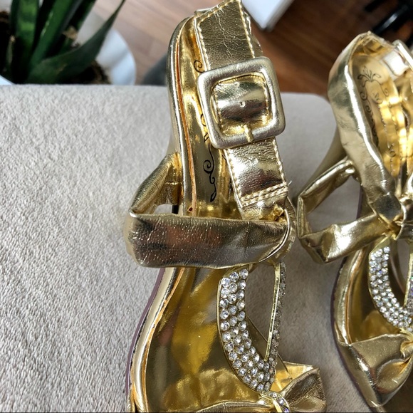 ✨2/$15✨ Shoes: Mariachi Mani 4” Heels, Size 6 🛍 Bundle Me! - Picture 6 of 14